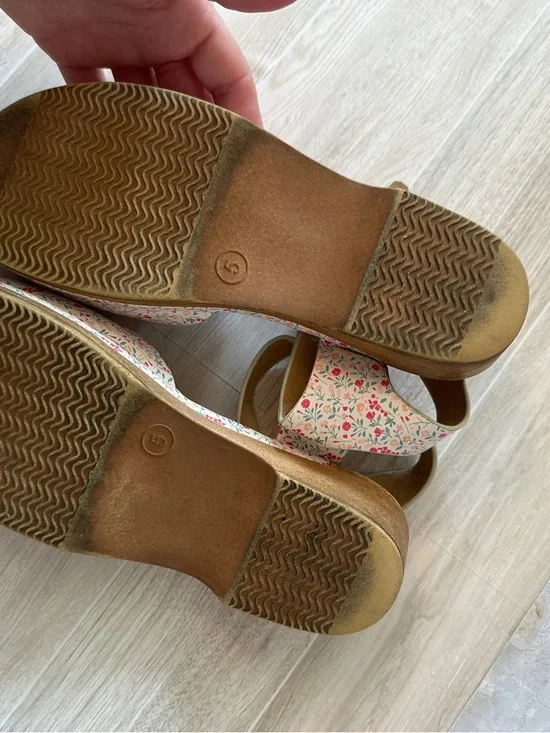 Floral Print Mary Jane Wedge clog Sandals - White with Pink & Green, 5 - Picture 7 of 8